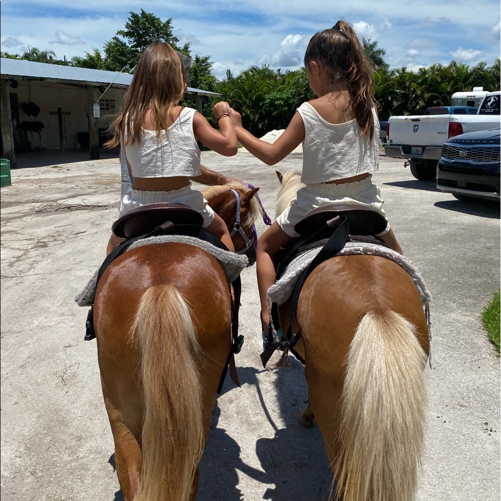 Meet your Posher, Mimi